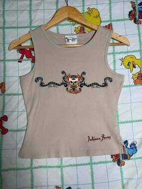 Vintage Disney World INDIANA JONES ladies THE MAN THE HERO LEGEND tank top USA